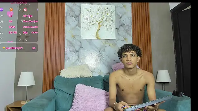 VERY HOT GUYS online show from May 31, 7:26 am