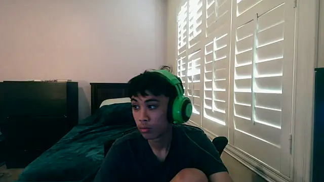 youngasianboy2007 online show from February 3, 11:10 pm