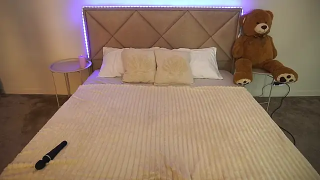 Snapshot of IsabelleDiorr chatting on June 15, 7:38 pm IsabelleDiorr online show from June 15, 7:38 pm