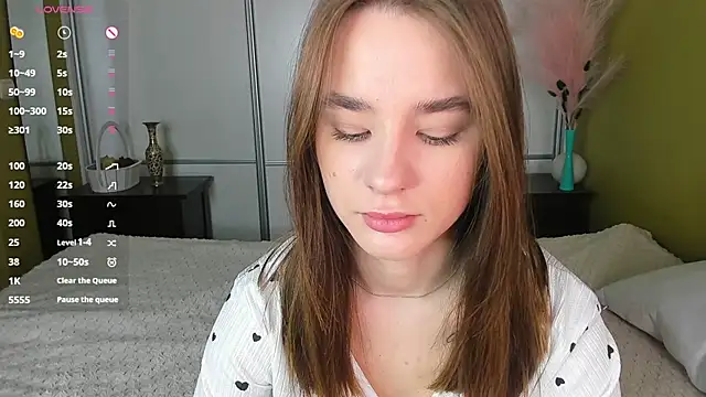 JinnyMcie online show from March 26, 9:37 am