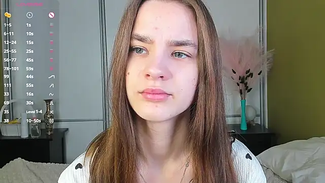 JinnyMcie online show from April 15, 8:54 am