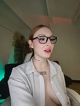 Snapshot of Bennuluspeach_ chatting on July 17, 11:06 am Bennuluspeach online show from July 17, 11:06 am