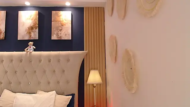 Snapshot of GloryShine chatting on February 17, 12:34 pm GloryShine online show from February 17, 12:34 pm