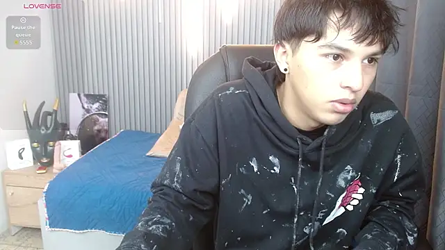 Snapshot of StiwenTwink chatting on June 9, 1:34 pm StiwenTwink online show from June 9, 1:34 pm