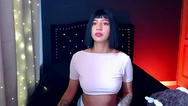 emma web  online show from April 8, 1:11 pm