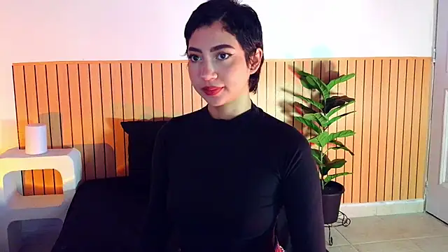 emma web  online show from June 4, 4:46 pm