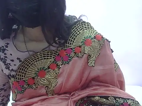 Snapshot of Laila_Cute chatting on February 19, 3:52 pm Laila Cute online show from February 19, 3:52 pm