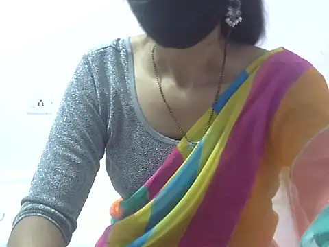 Snapshot of Laila_Cute chatting on February 24, 2:53 am Laila Cute online show from February 24, 2:53 am