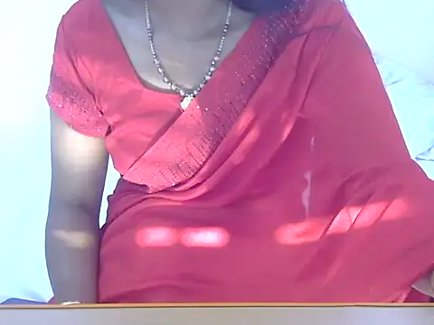 Snapshot of Laila_Cute chatting on March 24, 3:22 am Laila Cute online show from March 24, 3:22 am