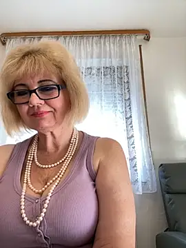 BoloshkaBlonda online show from November 27, 1:35 pm