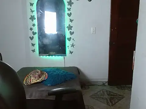 Snapshot of Ebony_luna chatting on February 23, 7:33 pm Ebony luna online show from February 23, 7:33 pm