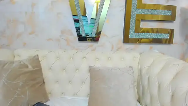 Emilycute18   online show from October 30, 9:26 pm