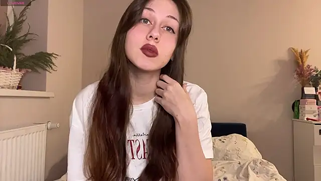 Nayra flash online show from February 10, 5:17 pm