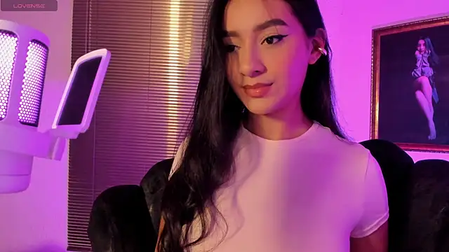 anne leee online show from April 24, 1:30 am