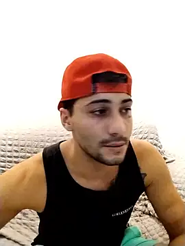 gooddboy01 online show from October 2, 6:37 pm