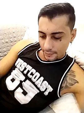 gooddboy01 online show from October 17, 7:38 pm