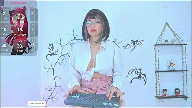 Snapshot of Miaengels_ chatting on January 9, 12:02 am Miaengels online show from January 9, 12:02 am