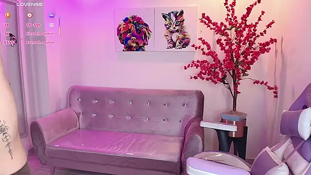 Snapshot of Summer_miller chatting on January 8, 11:34 am Summer miller online show from January 8, 11:34 am