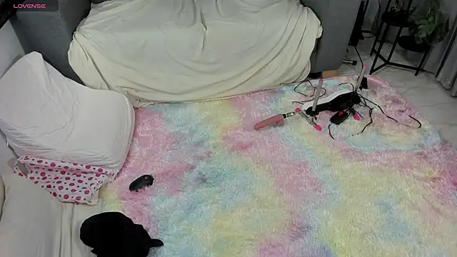 Nahomycarterr online show from April 21, 11:49 am