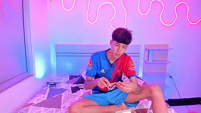 luccas ferreira online show from October 21, 7:03 pm