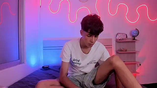 luccas ferreira online show from November 7, 7:03 pm