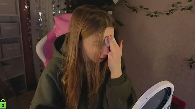 L1na Reeds online show from February 16, 1:13 am