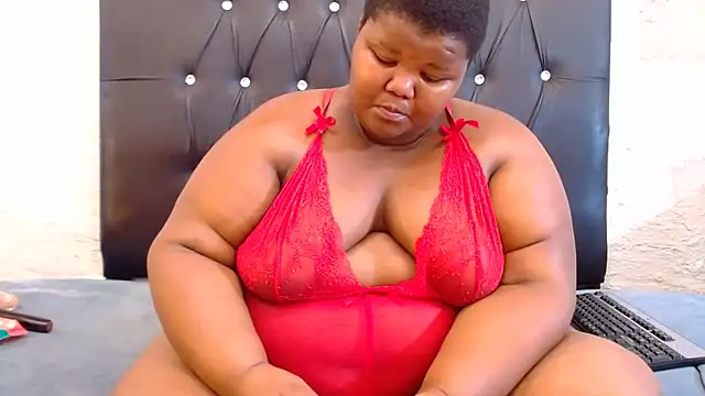 LadyBear2002 online show from March 25, 4:02 pm