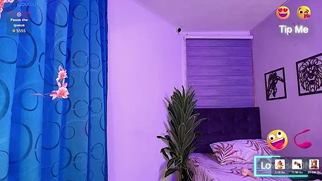 Nikki Vesper online show from June 7, 3:43 am