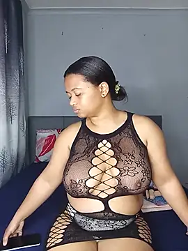 Sultrytits6 online show from July 10, 11:18 pm