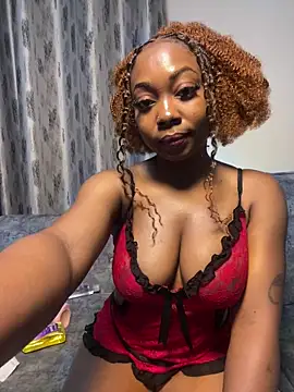 Snapshot of cocoluvx chatting on February 4, 2:39 am cocoluvx online show from February 4, 2:39 am