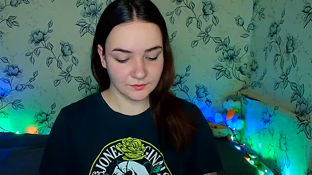 OliviaMontgommery online show from May 20, 9:37 am