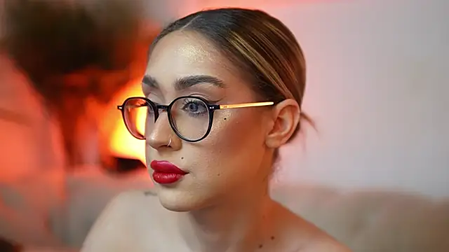 AileenKiss online show from April 15, 8:20 pm