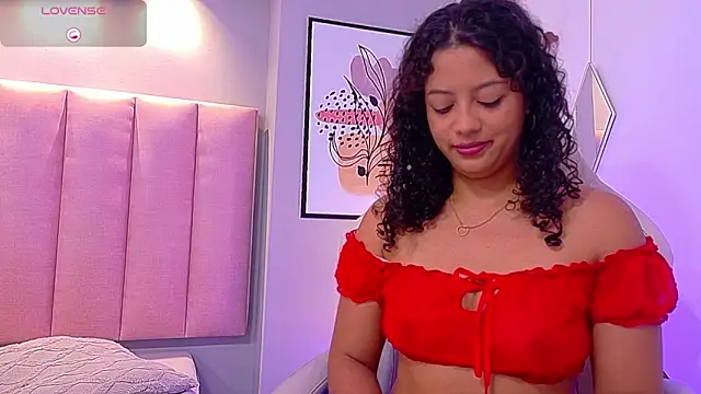 CamilaLevy online show from February 10, 12:42 pm