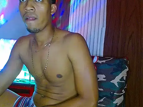 Snapshot of andreswj_bigcock23 chatting on October 3, 6:32 am andreswj bigcock23 online show from October 3, 6:32 am