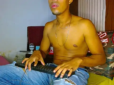 Snapshot of andreswj_bigcock23 chatting on October 5, 10:07 pm andreswj bigcock23 online show from October 5, 10:07 pm