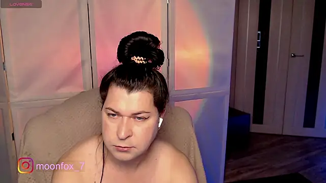 micromouse mo online show from October 26, 9:42 pm