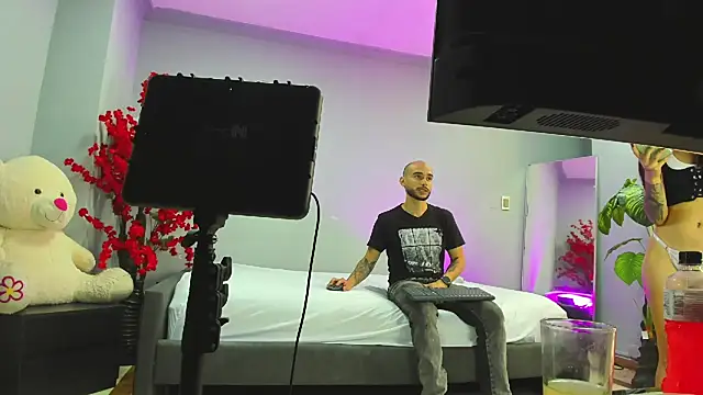 2 fire online show from November 28, 7:38 pm