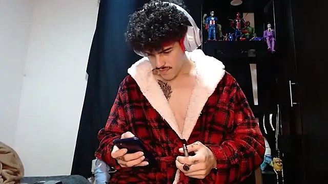 Snapshot of imsammytop chatting on December 19, 11:39 am imsammytop online show from December 19, 11:39 am