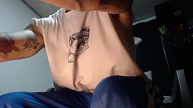 Snapshot of imsammytop chatting on January 14, 11:42 pm imsammytop online show from January 14, 11:42 pm