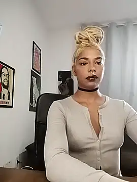 Helenoir online show from April 16, 11:00 am