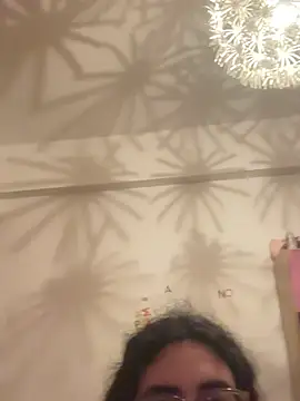 Snapshot of luciamaria01 chatting on July 20, 9:17 pm luciamaria01 online show from July 20, 9:17 pm