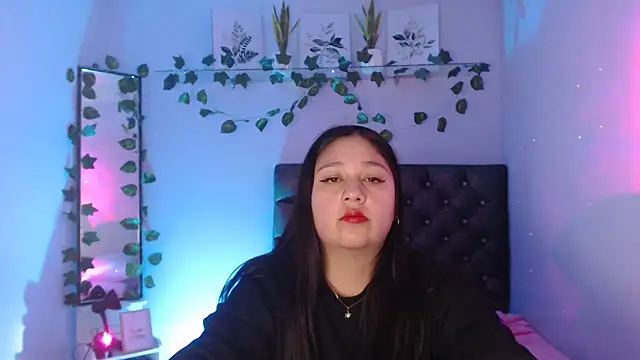 KOREN JALAA online show from January 11, 9:36 pm