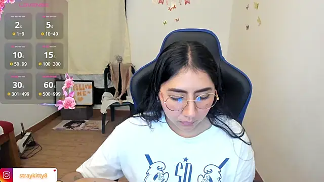 LoveLyy- online show from March 30, 11:50 pm