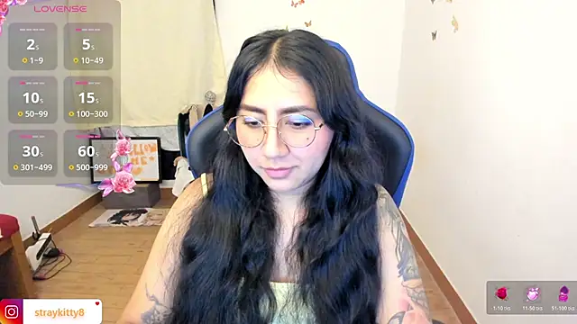 LoveLyy- online show from April 7, 2:56 am