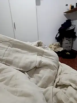 Snapshot of Renanboss chatting on March 1, 7:49 pm Renanboss online show from March 1, 7:49 pm