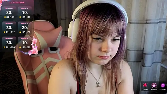 KristiBloom online show from March 20, 11:20 pm