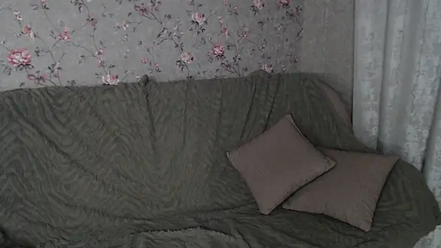 NaemiiBlush online show from January 14, 6:24 pm