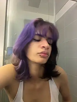 Snapshot of sukulaurens chatting on January 19, 4:49 am sukulaurens online show from January 19, 4:49 am