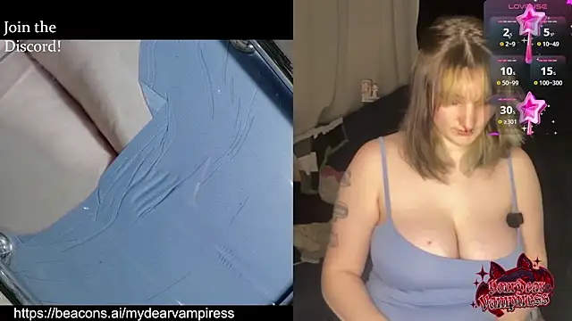 Snapshot of venusflytrapped chatting on April 6, 10:54 pm venusflytrapped online show from April 6, 10:54 pm