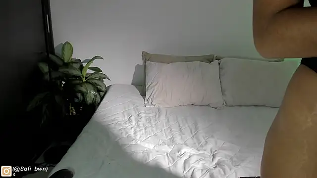 Snapshot of cintya_brown chatting on November 12, 8:19 pm cintya brown online show from November 12, 8:19 pm